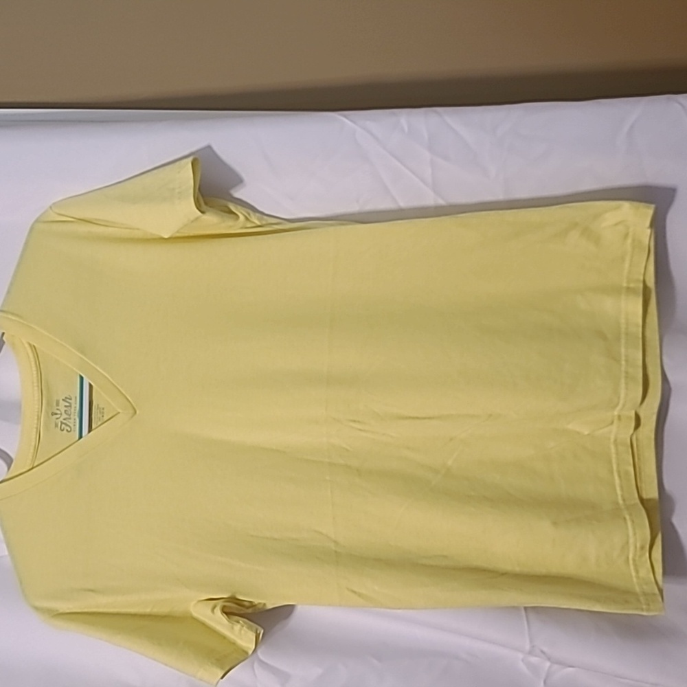 Fresh Clean Tee Yellow  V-Neck Mens Short Sleeves Cotton Blend SZ M